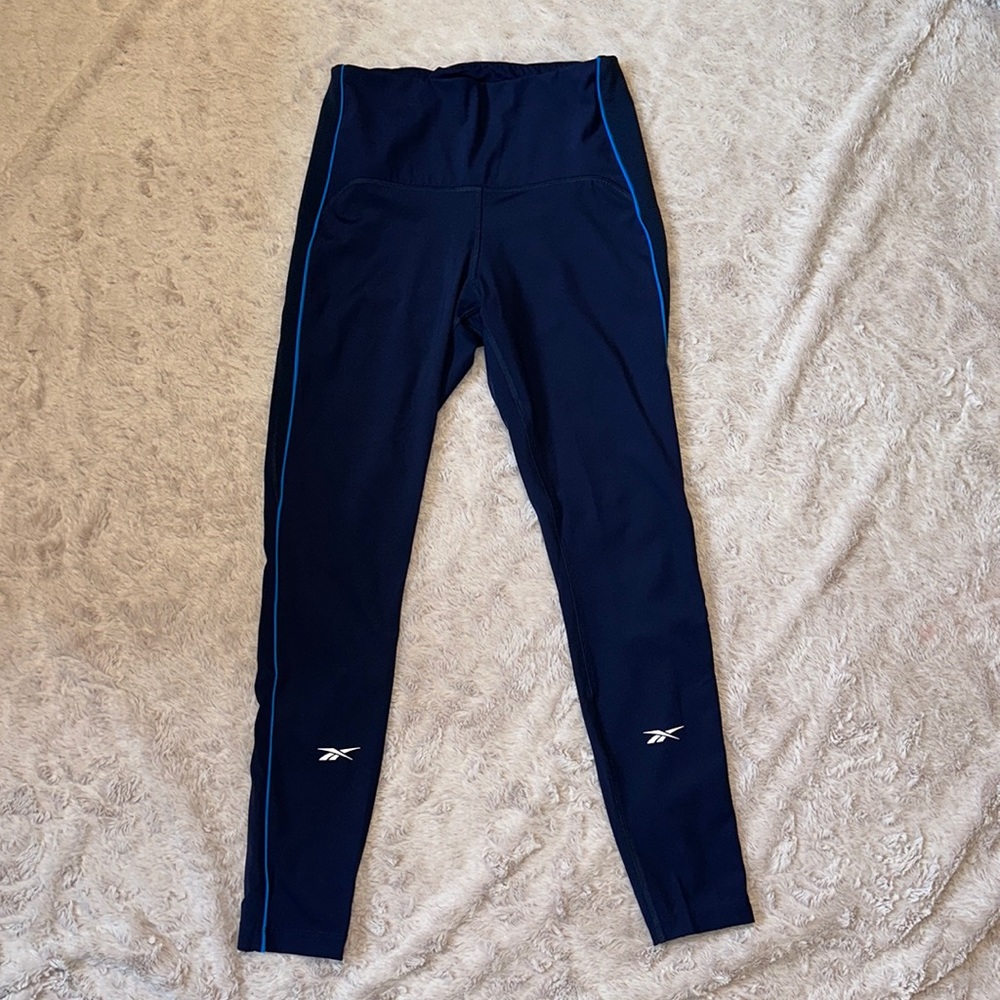 REEBOK LEGGINGS SIZE M